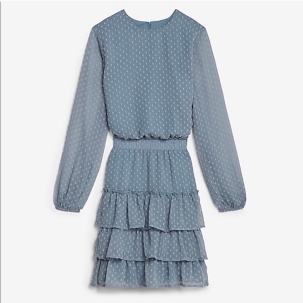 NWT Clip dot tiered smocked waist dress